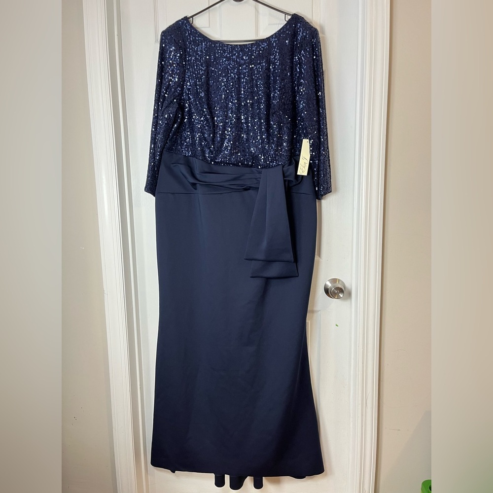 Eliza J Plus Size Sequin Bodice Gown Midnight Blue Maxi Dress 20W - Picture 5 of 12